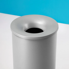 Self-extinguishing bin