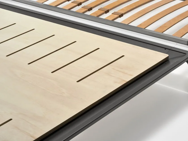 Yale bed