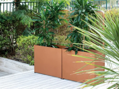 Box l