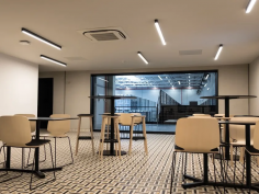 Ilo ceiling / wall