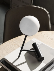 Phare table lamp