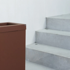 Trash bin
