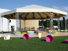 Reticular octagonal gazebo