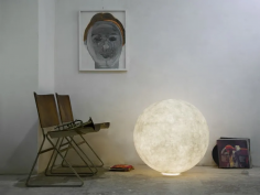 Floor moon