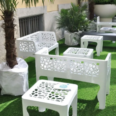 Coral table