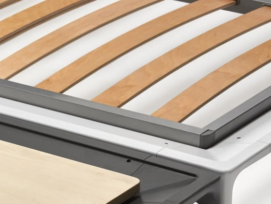 Yale/aluminium bed