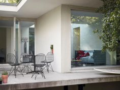 Bistro table