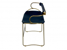 Hug counter stool