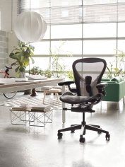 Кресло Aeron фабрики HermanMiller