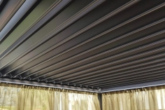 Bioclimatic pergola