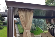 Bioclimatic pergola