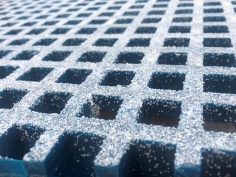 Go - open grating