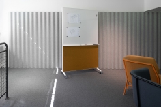 Перегородка Alumi Combi Screen фабрики ABSTRACTA
