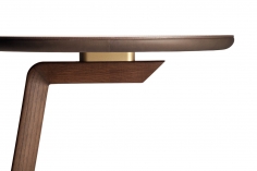 Столик журнальный Ilary wood base фабрики POLTRONA FRAU