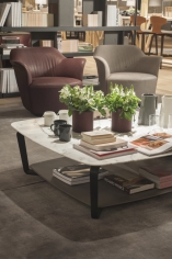 Столик журнальный Ilary wood base фабрики POLTRONA FRAU