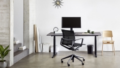 Стул с подлокотниками Eames Fiberglass фабрики Vitra