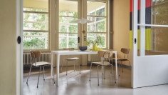 Стул без подлокотников Moca фабрики Vitra