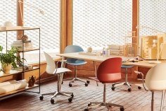 Стул без подлокотников ANT 3100 фабрики FRITZ HANSEN