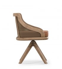 Стул с подлокотниками Carlos Cane Weathered Oak/Caramel фабрики OKA