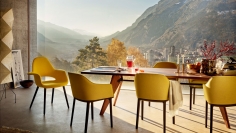 Стул с подлокотниками Softshell фабрики Vitra