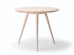 Her coffee table | столик